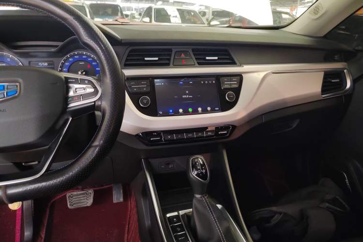 Used Geely Auto Vision X3 2019 Upgraded Model 1.5L CVT Elite Version Audio And AC Panel
