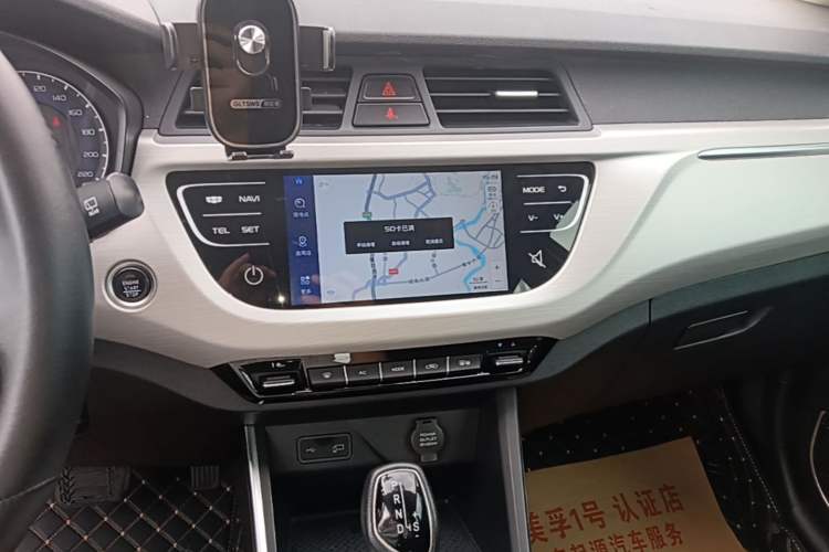 Used Geely Auto Vision X3 2019 Upgraded Model 1.5L CVT Prestige Version Audio And AC Panel