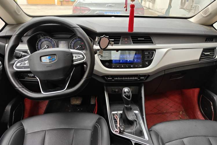 Used Geely Auto Vision X3 2019 Upgraded Model 1.5L CVT Prestige Version Center Console