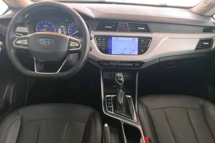 Used Geely Auto Vision X3 2019 Upgraded Model 1.5L CVT Prestige Version Center Console