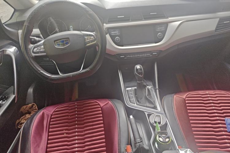 Used Geely Auto Vision X3 2019 Upgraded Model 1.5L CVT Elite Version Center Console
