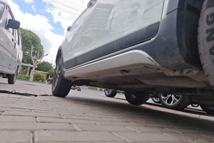 Used Geely Auto Vision X3 2019 Upgraded Model 1.5L Manual Elite Version Chassis Front Right