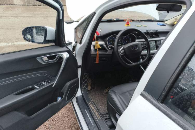 Used Geely Auto Vision X3 2019 Upgraded Model 1.5L CVT Prestige Version Driver Seat
