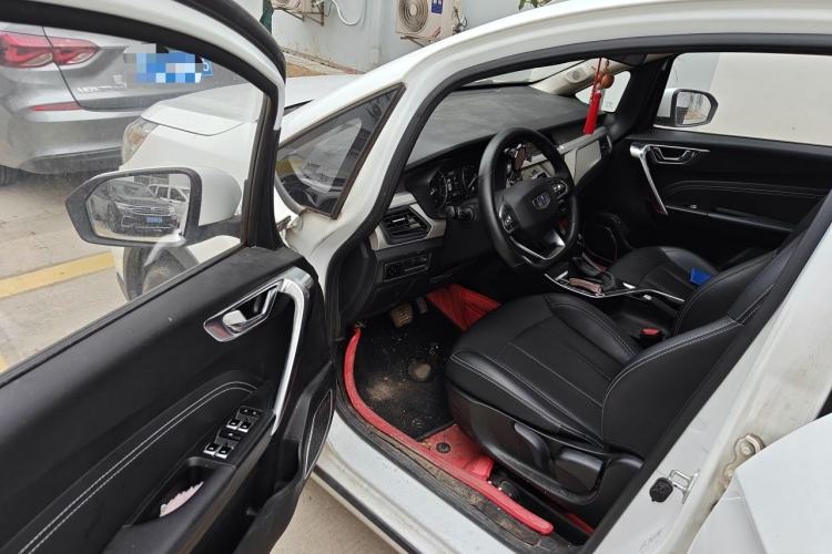 Used Geely Auto Vision X3 2019 Upgraded Model 1.5L CVT Prestige Version Driver Seat