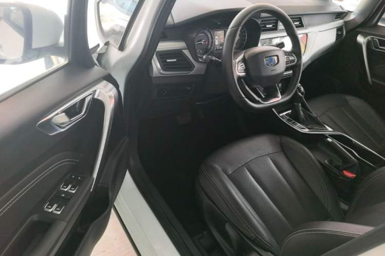 Used Geely Auto Vision X3 2019 Upgraded Model 1.5L CVT Prestige Version Driver Seat