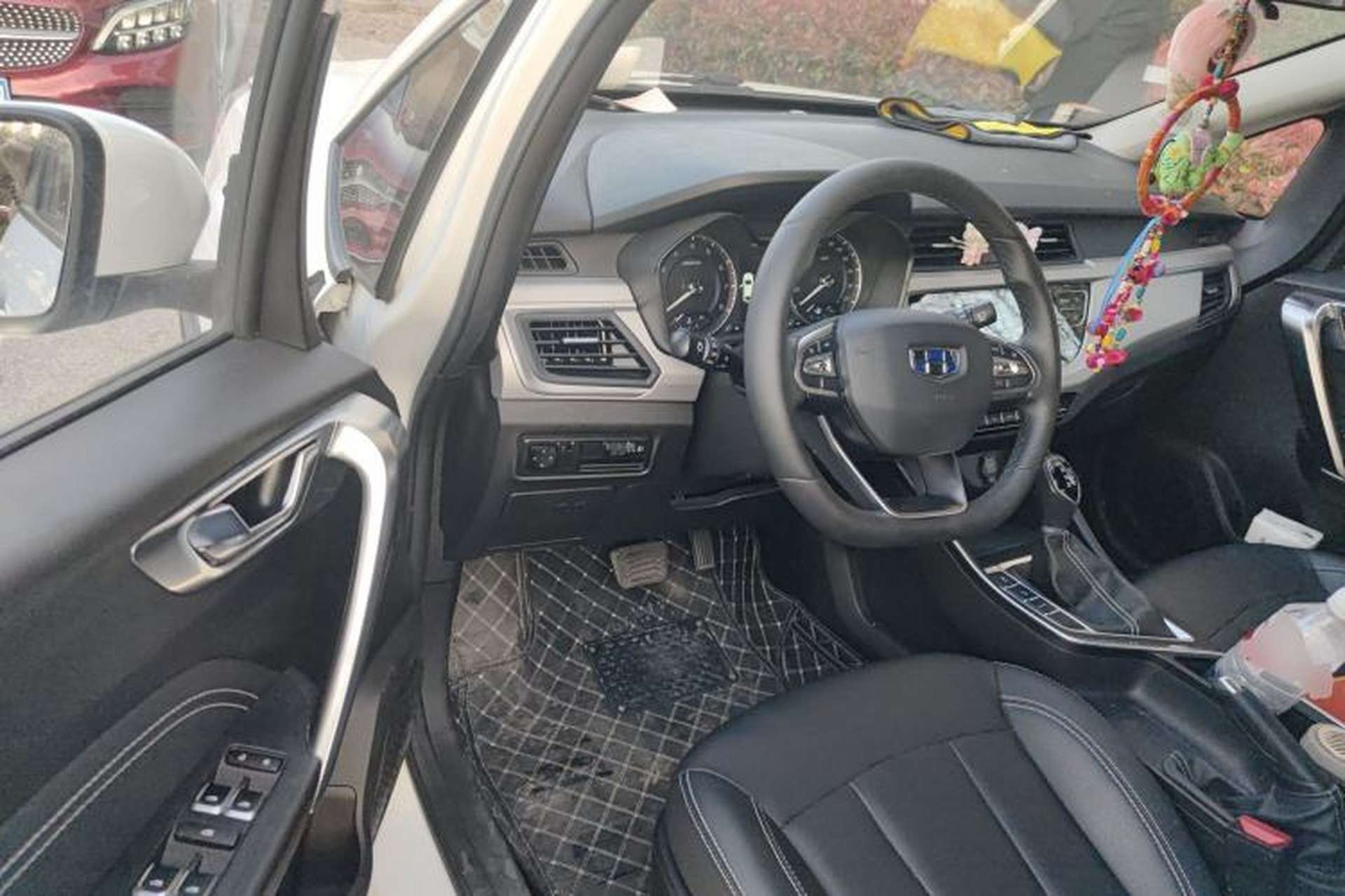 Used Geely Auto Vision X3 2019 Upgraded Model 1.5L CVT Prestige Version Driver Seat