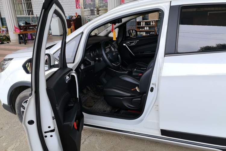 Used Geely Auto Vision X3 2019 Upgraded Model 1.5L CVT Elite Version Driver Seat