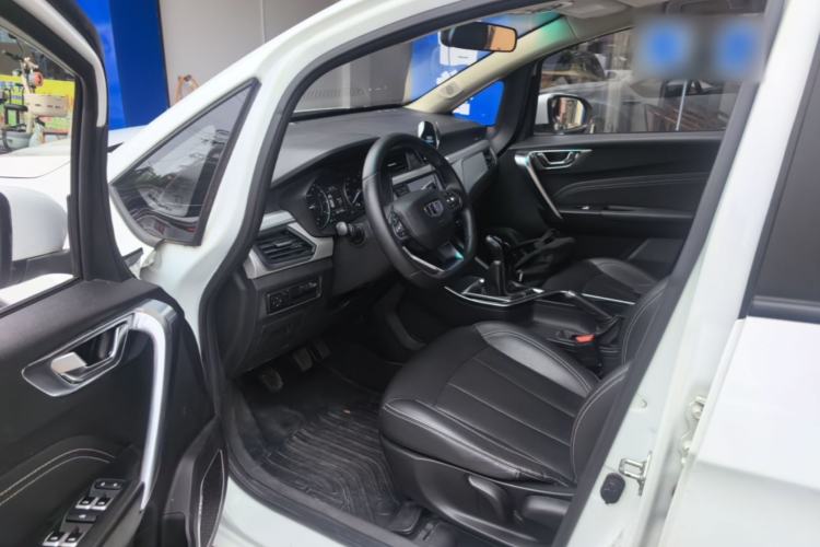 Used Geely Auto Vision X3 2019 Upgraded Model 1.5L Manual Luxury Version Driver Seat