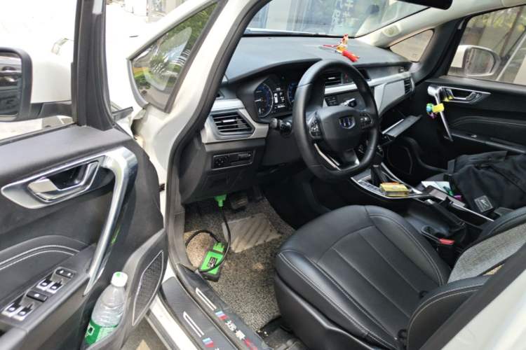 Used Geely Auto Vision X3 2019 Upgraded Model 1.5L CVT Elite Version Driver Seat