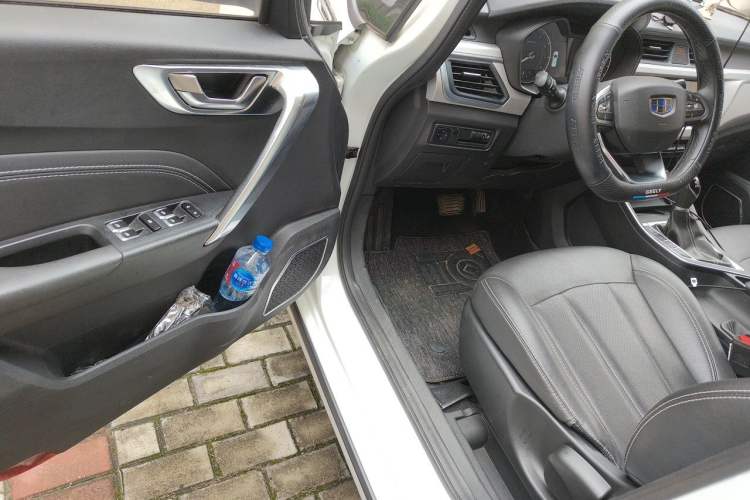 Used Geely Auto Vision X3 2019 Upgraded Model 1.5L CVT Elite Version Driver Seat