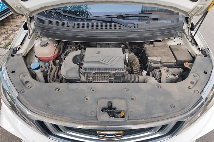 Used Geely Auto Vision X3 2019 Upgraded Model 1.5L CVT Prestige Version Engine Bay