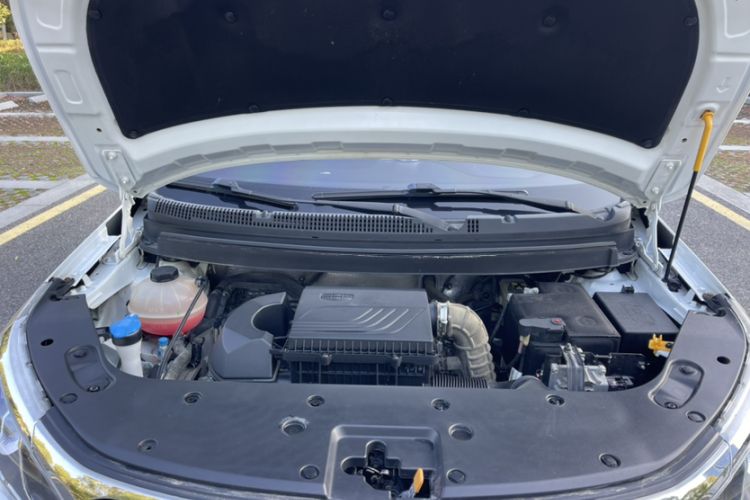Used Geely Auto Vision X3 2019 Upgraded Model 1.5L CVT Prestige Version Engine Bay