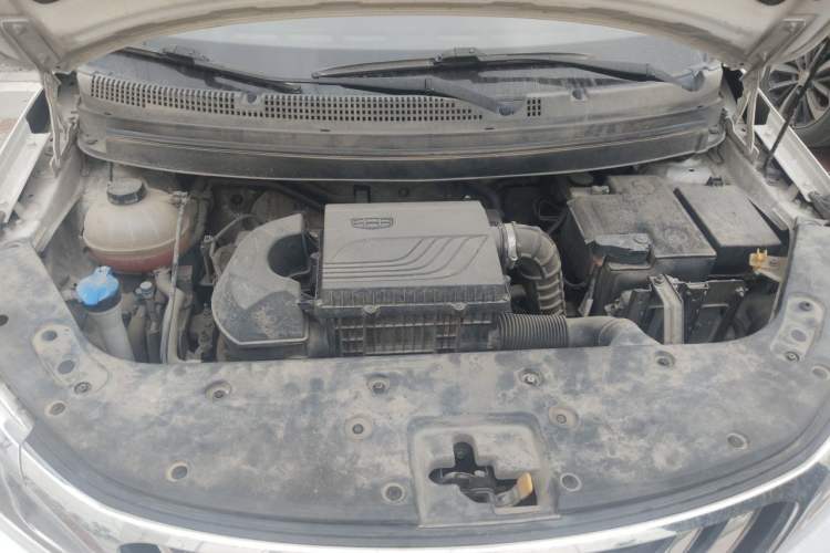 Used Geely Auto Vision X3 2019 Upgraded Model 1.5L Manual Elite Version Engine Bay