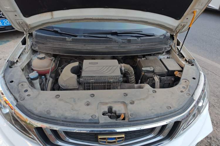 Used Geely Auto Vision X3 2019 Upgraded Model 1.5L Manual Elite Version Engine Bay