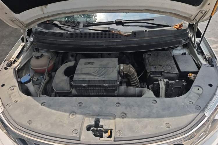 Used Geely Auto Vision X3 2019 Upgraded Model 1.5L Manual Elite Version Engine Bay
