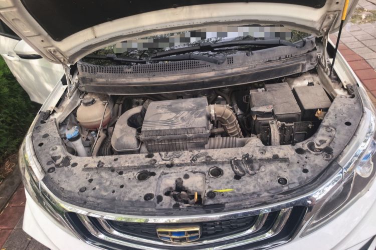 Used Geely Auto Vision X3 2019 Upgraded Model 1.5L Manual Luxury Version Engine Bay