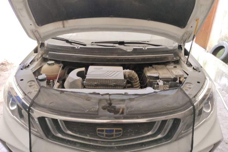 Used Geely Auto Vision X3 2019 Upgraded Model 1.5L CVT Prestige Version Engine Bay