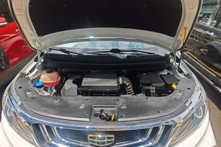 Used Geely Auto Vision X3 2019 Upgraded Model 1.5L Manual Luxury Version Engine Bay
