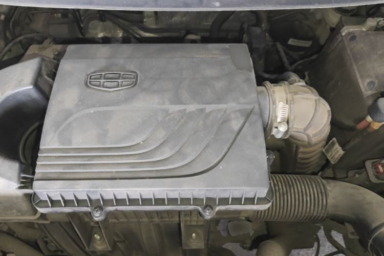 Used Geely Auto Vision X3 2019 Upgraded Model 1.5L CVT Prestige Version Engine Bay