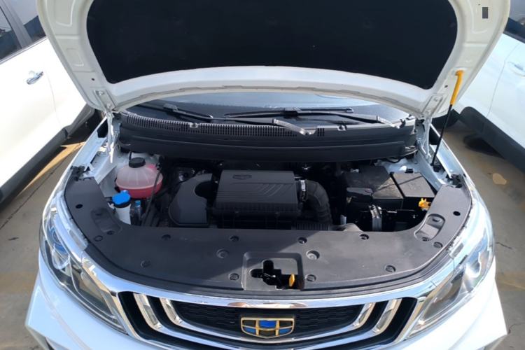 Used Geely Auto Vision X3 2019 Upgraded Model 1.5L Manual Luxury Version Engine Bay