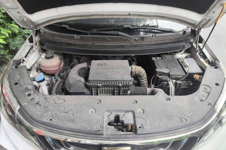 Used Geely Auto Vision X3 2019 Upgraded Model 1.5L Manual Elite Version Engine Bay