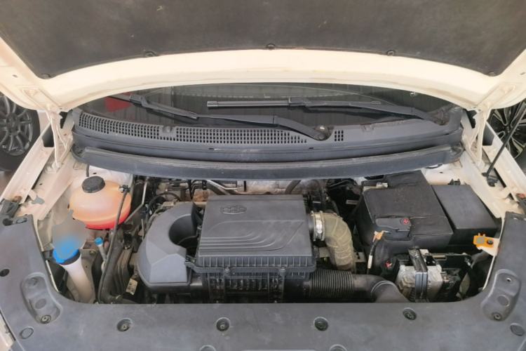 Used Geely Auto Vision X3 2019 Upgraded Model 1.5L CVT Prestige Version Engine Bay