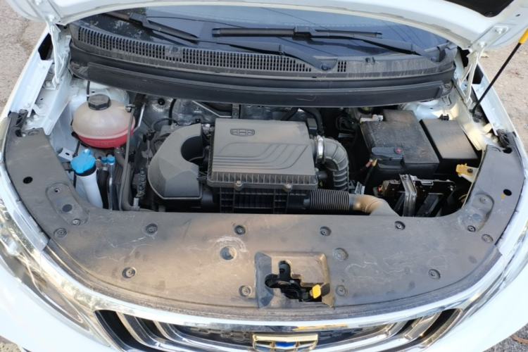 Used Geely Auto Vision X3 2019 Upgraded Model 1.5L Manual Elite Version Engine Bay