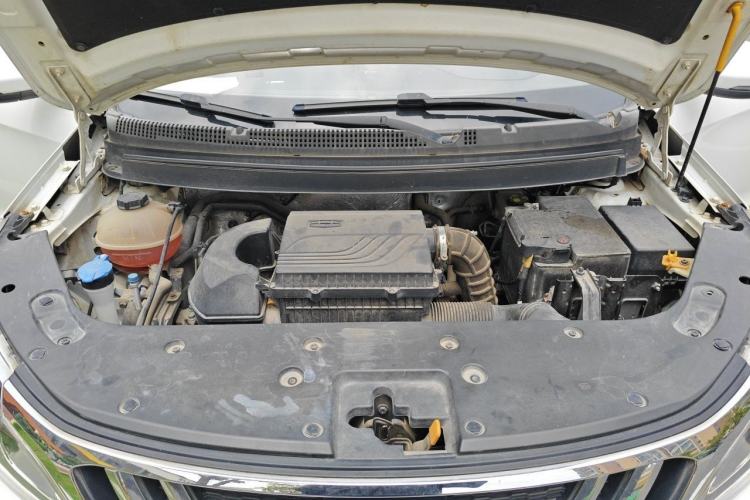 Used Geely Auto Vision X3 2019 Upgraded Model 1.5L Manual Elite Version Engine Bay