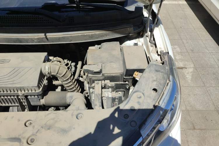 Used Geely Auto Vision X3 2019 Upgraded Model 1.5L CVT Elite Version Engine Bay Left