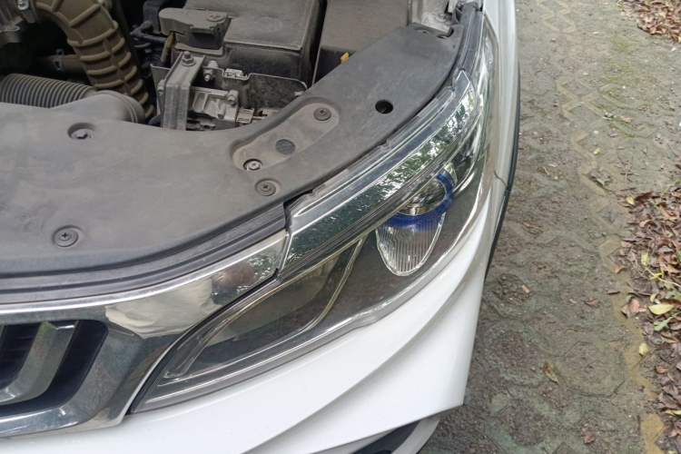 Used Geely Auto Vision X3 2019 Upgraded Model 1.5L CVT Elite Version Engine Bay Left