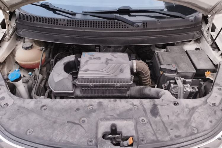 Used Geely Auto Vision X3 2019 Upgraded Model 1.5L CVT Prestige Version Engine Bay