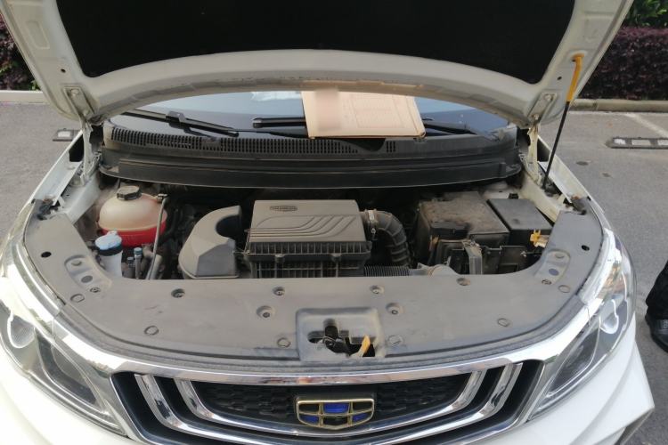 Used Geely Auto Vision X3 2019 Upgraded Model 1.5L Manual Luxury Version Engine Bay