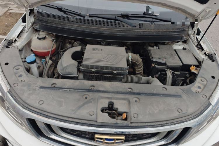 Used Geely Auto Vision X3 2019 Upgraded Model 1.5L Manual Elite Version Engine Bay