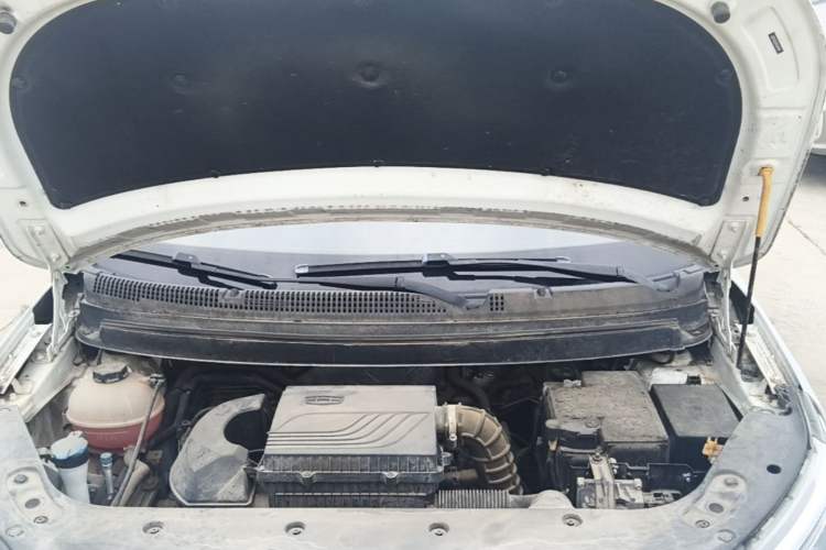 Used Geely Auto Vision X3 2019 Upgraded Model 1.5L CVT Elite Version Engine Bay