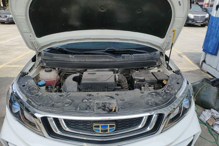 Used Geely Auto Vision X3 2019 Upgraded Model 1.5L CVT Elite Version Engine Bay