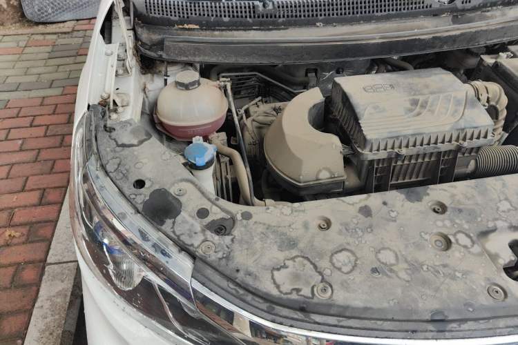 Used Geely Auto Vision X3 2019 Upgraded Model 1.5L CVT Prestige Version Engine Bay Right