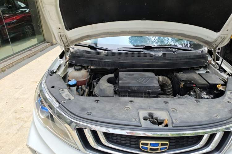 Used Geely Auto Vision X3 2019 Upgraded Model 1.5L CVT Elite Version Engine Bay Right