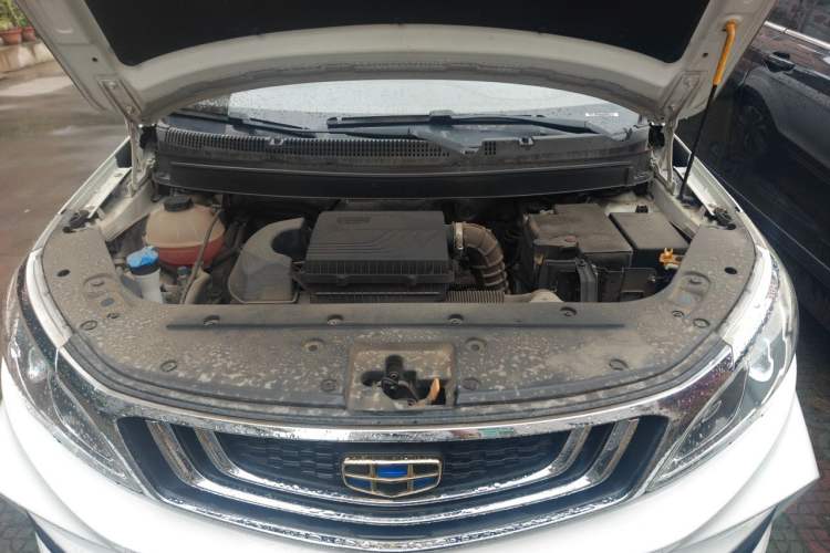 Used Geely Auto Vision X3 2019 Upgraded Model 1.5L Manual Luxury Version Engine Bay