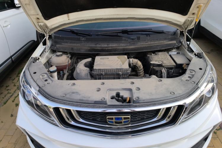 Used Geely Auto Vision X3 2019 Upgraded Model 1.5L Manual Elite Version Engine Bay