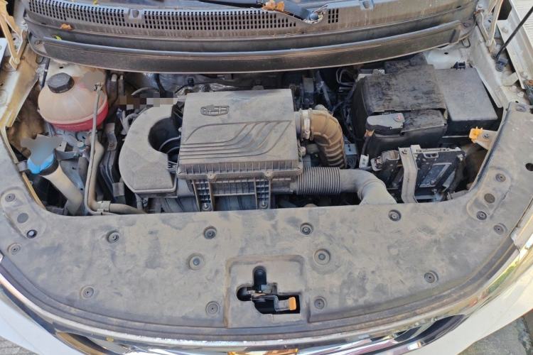 Used Geely Auto Vision X3 2019 Upgraded Model 1.5L Manual Luxury Version Engine Bay