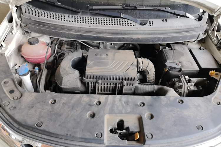 Used Geely Auto Vision X3 2019 Upgraded Model 1.5L CVT Elite Version Engine Bay