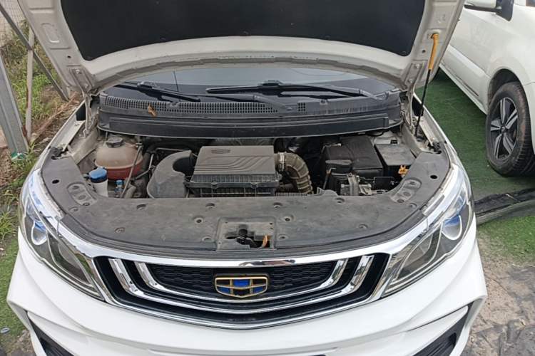 Used Geely Auto Vision X3 2019 Upgraded Model 1.5L CVT Prestige Version Engine Bay