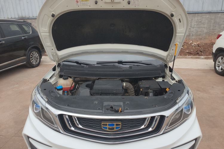 Used Geely Auto Vision X3 2019 Upgraded Model 1.5L Manual Elite Version Engine Bay