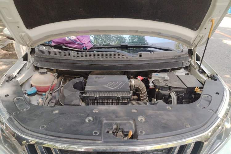 Used Geely Auto Vision X3 2019 Upgraded Model 1.5L Manual Elite Version Engine Bay