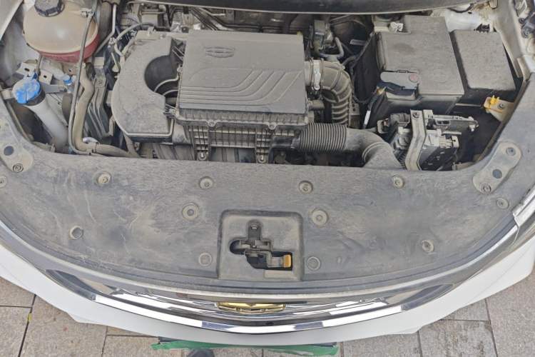 Used Geely Auto Vision X3 2019 Upgraded Model 1.5L CVT Elite Version Engine Bay