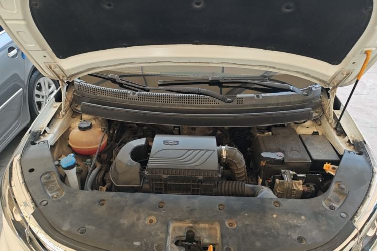 Used Geely Auto Vision X3 2019 Upgraded Model 1.5L CVT Elite Version Engine Bay