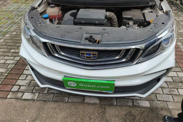 Used Geely Auto Vision X3 2019 Upgraded Model 1.5L CVT Elite Version Engine Bay