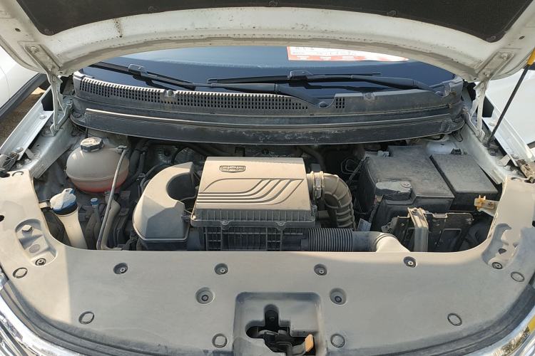 Used Geely Auto Vision X3 2019 Upgraded Model 1.5L Manual Elite Version Engine Bay
