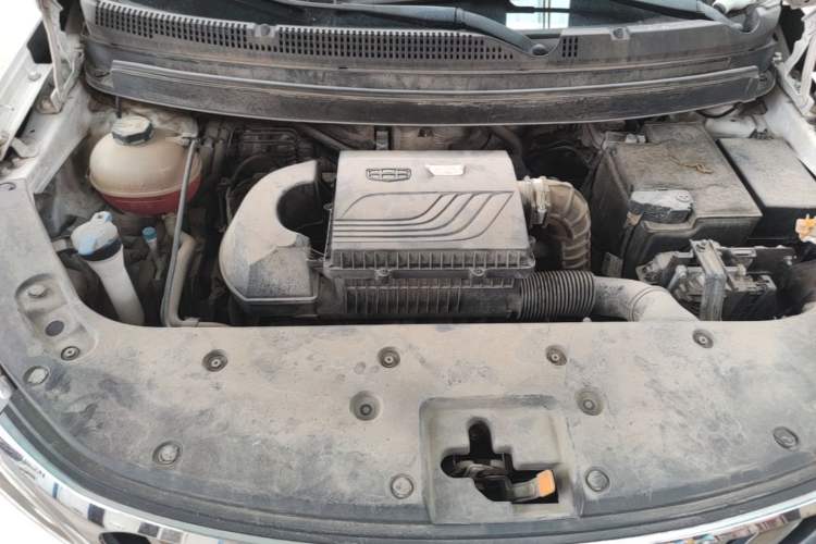 Used Geely Auto Vision X3 2019 Upgraded Model 1.5L CVT Elite Version Engine Bay