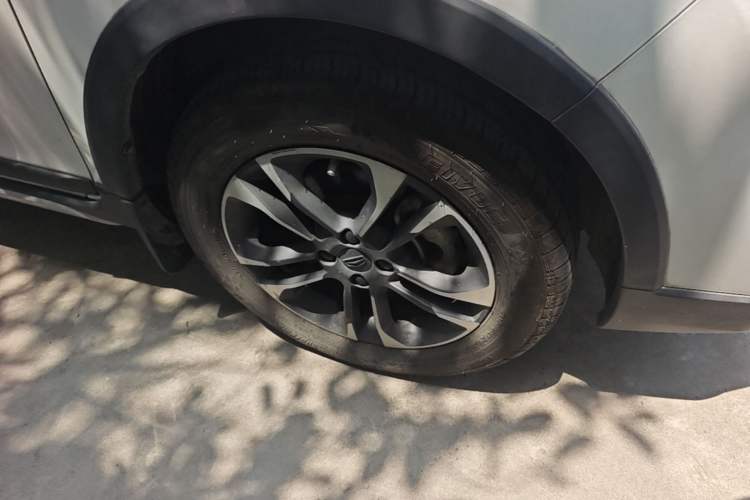 Used Geely Auto Vision X3 2019 Upgraded Model 1.5L Manual Elite Version Exterior 1